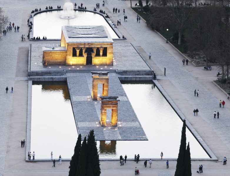 Jardines y El Templo de Debod