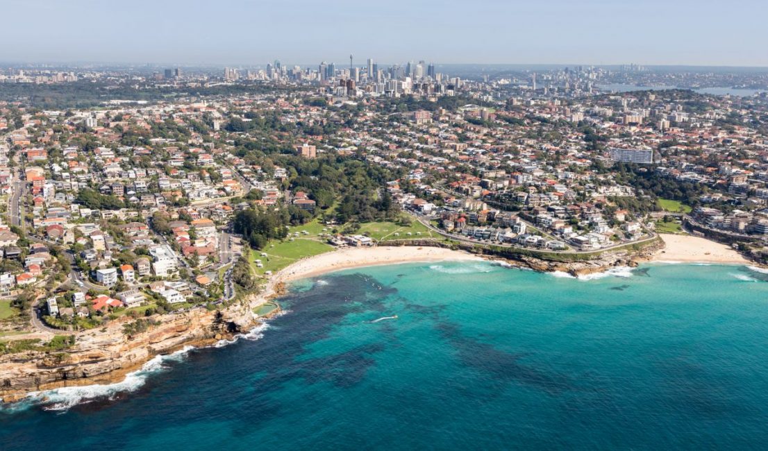 Sydney Coastal Walk & Bush Tucker Experience