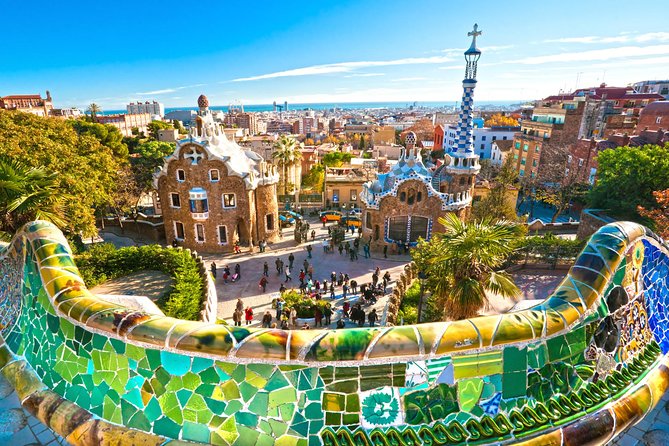 Gaudí Architectural Tour & Mosaic Workshop