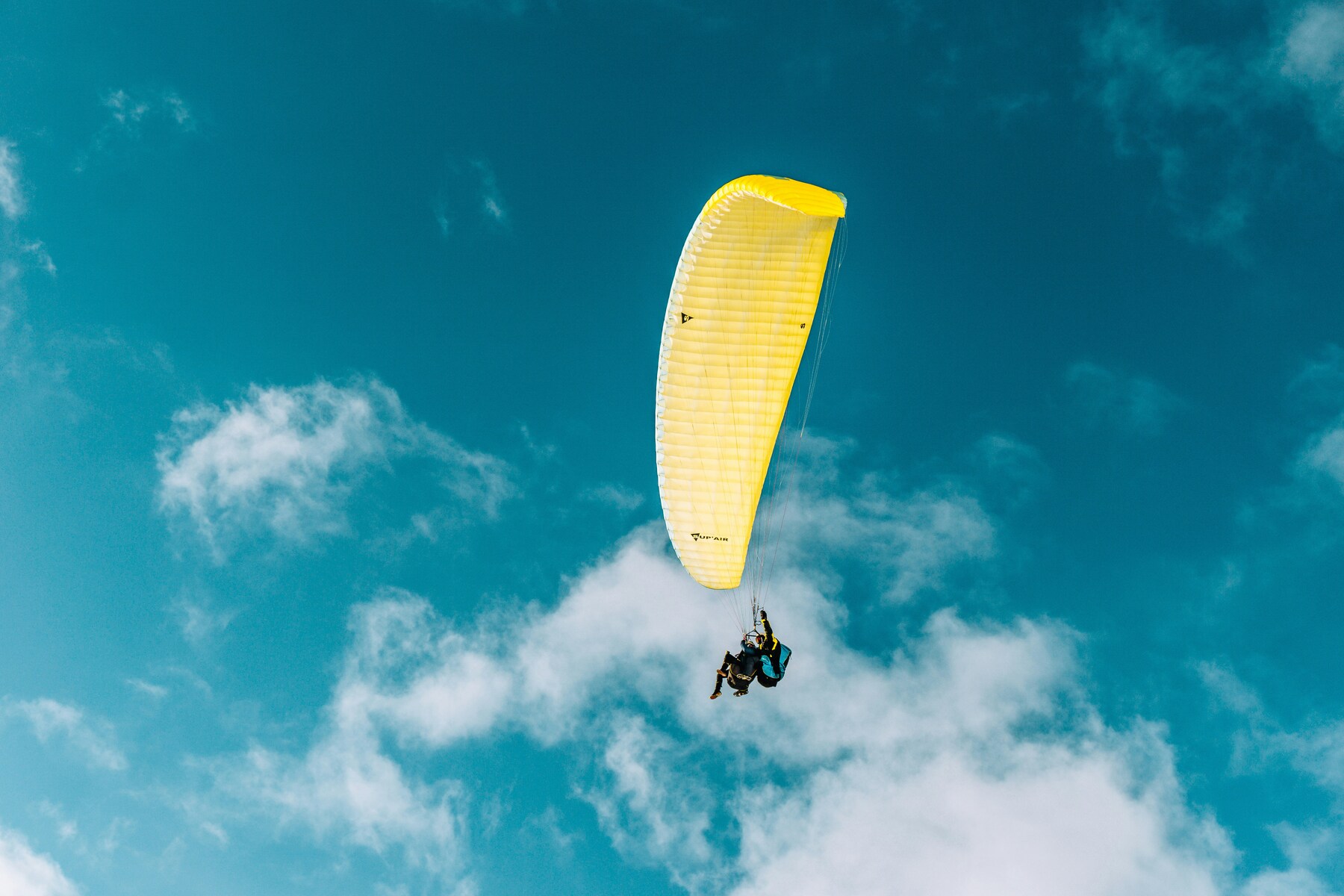 Parapente en los Alpes franceses