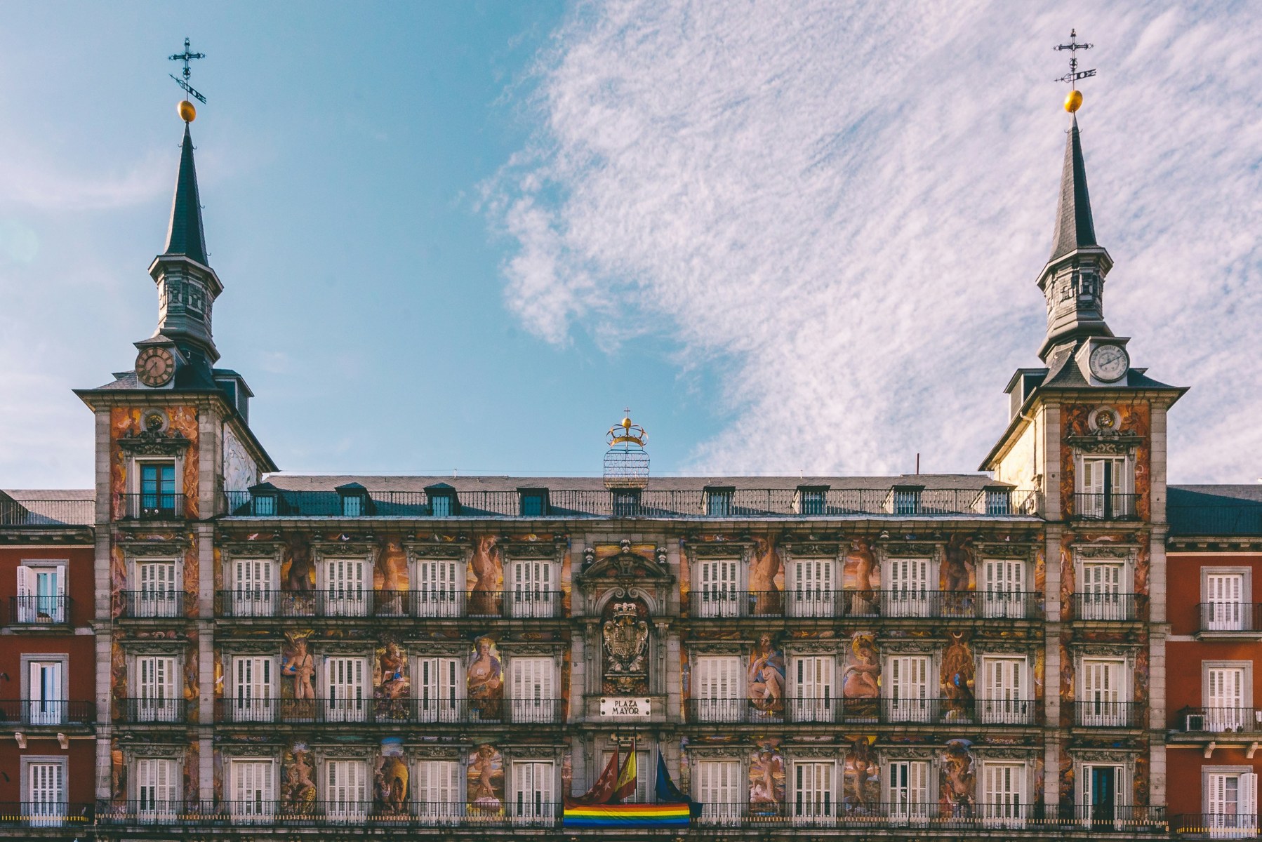 Evening Tapas & Wine Tour in Madrid