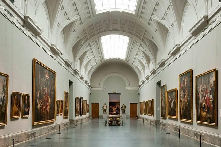 Private Art Gallery Tour - Madrid's Triangle of Art
