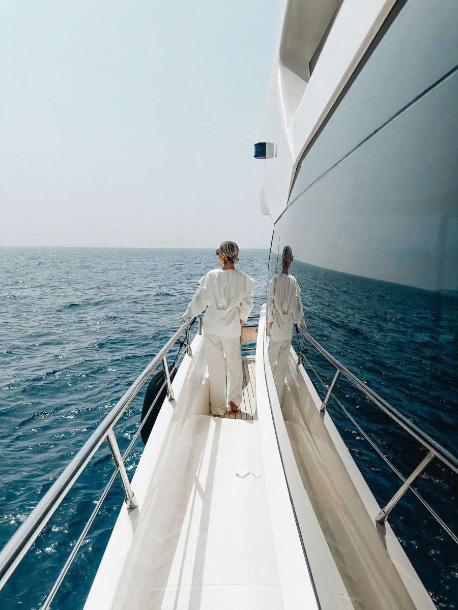 Luxury Yacht Cruise - Dubai Marina