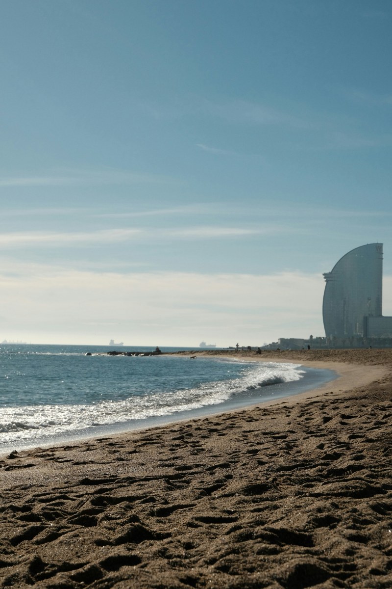 Beachfront Luxury Club - Barcelona